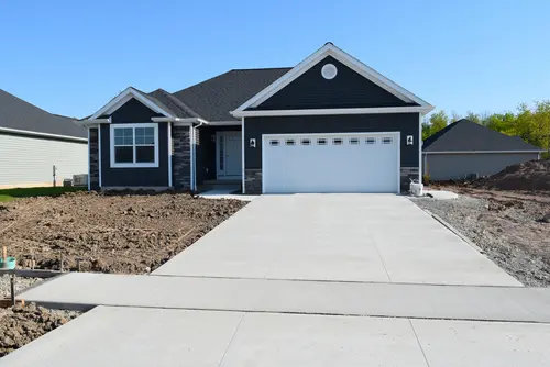 Driveways - With Santoro Tile and Masonry Driveways - With Santoro Tile and Masonry